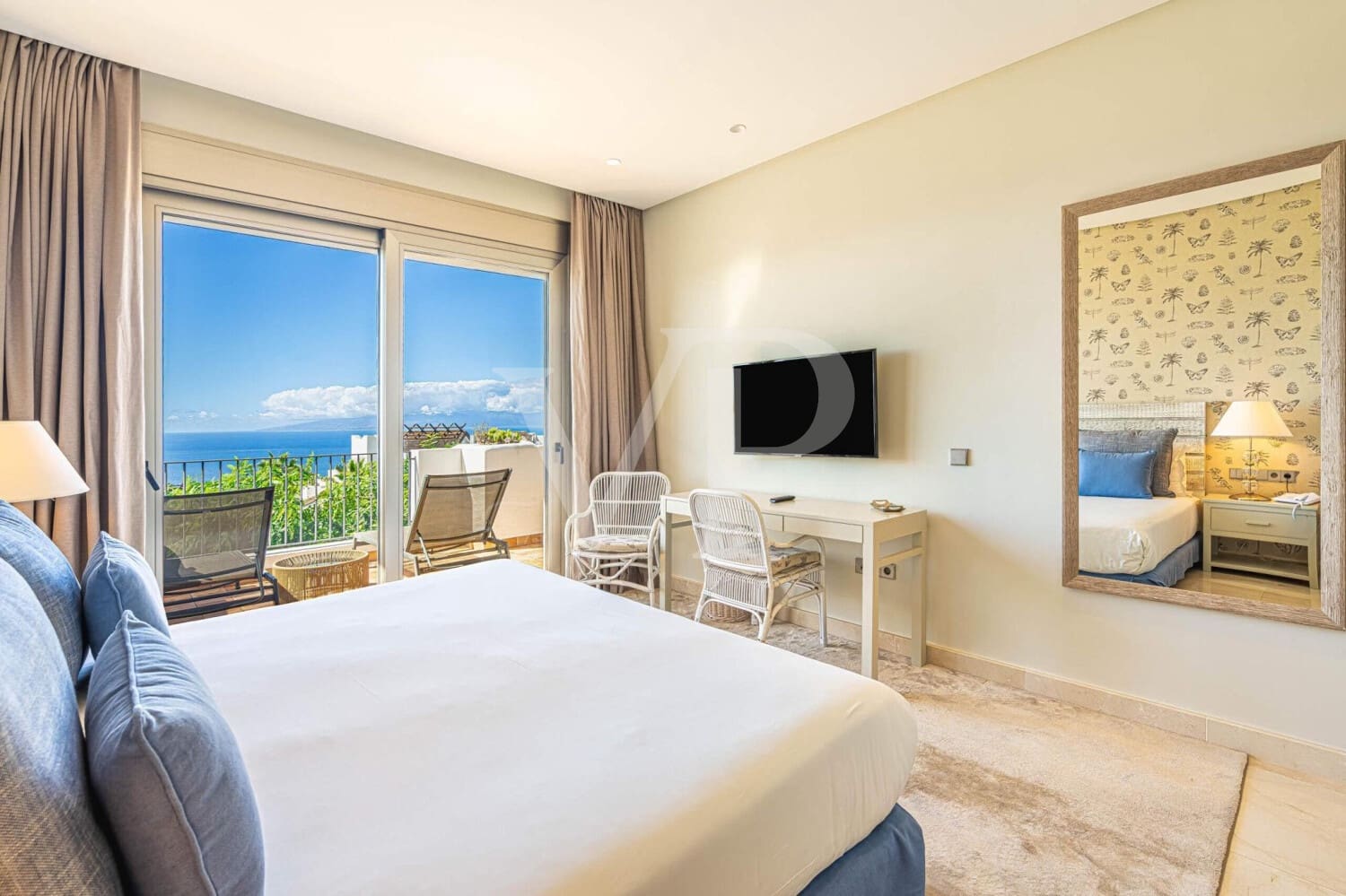 2 makuuhuone Asunto myytävänä paikassa Playa San Juan mukana uima-altaan - 1 150 000 € (Ref: 9400822)