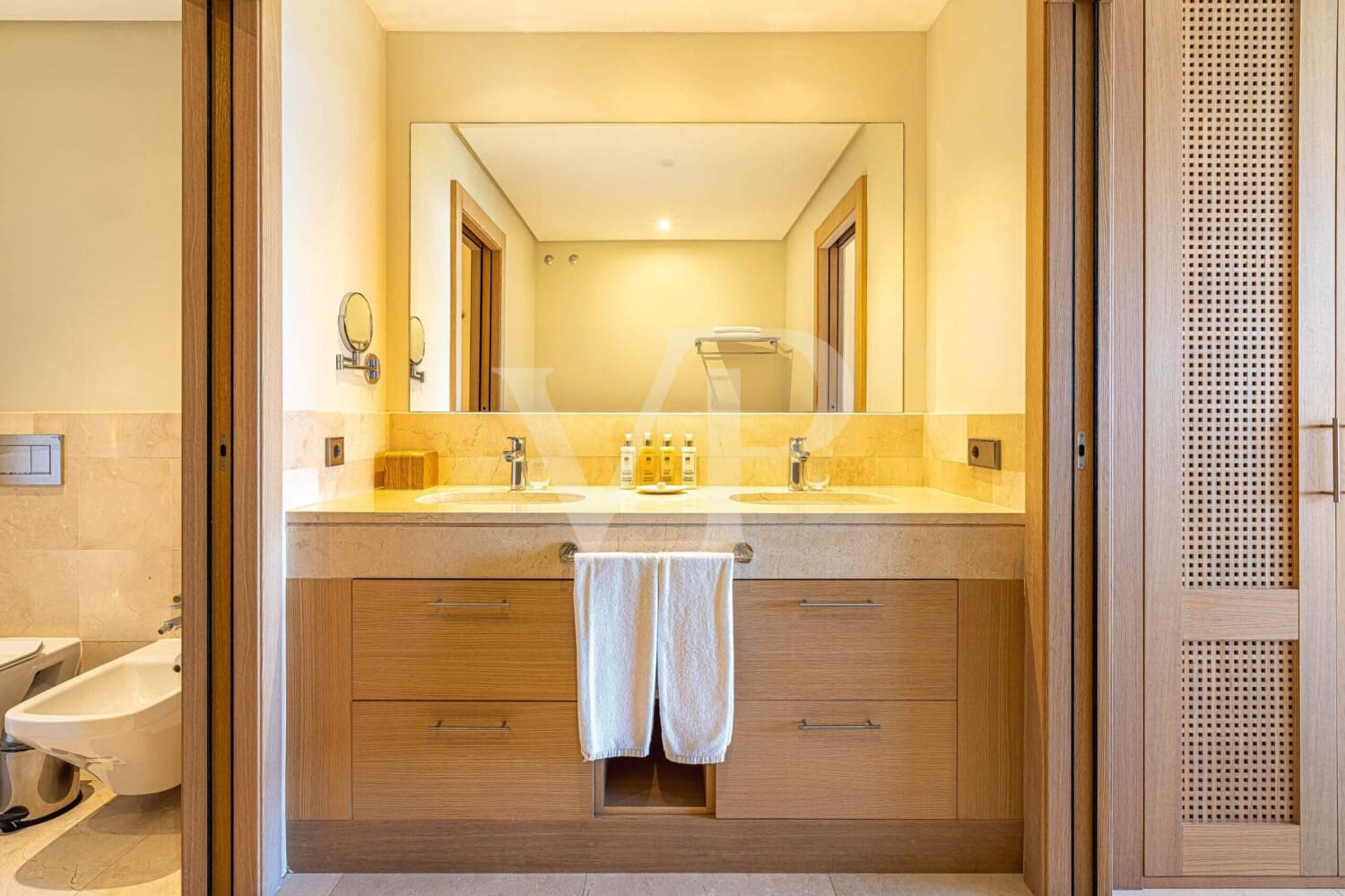 2 makuuhuone Asunto myytävänä paikassa Playa San Juan mukana uima-altaan - 1 150 000 € (Ref: 9400822)