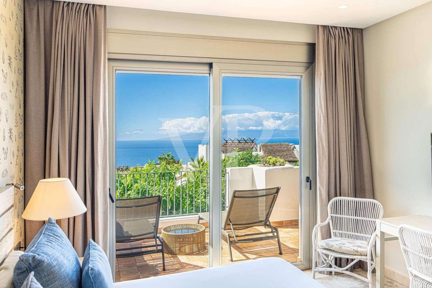 2 makuuhuone Asunto myytävänä paikassa Playa San Juan mukana uima-altaan - 1 150 000 € (Ref: 9400822)