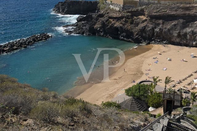 Undeveloped Land for sale in Guía de Isora - € 1,060,000 (Ref: 9403155)