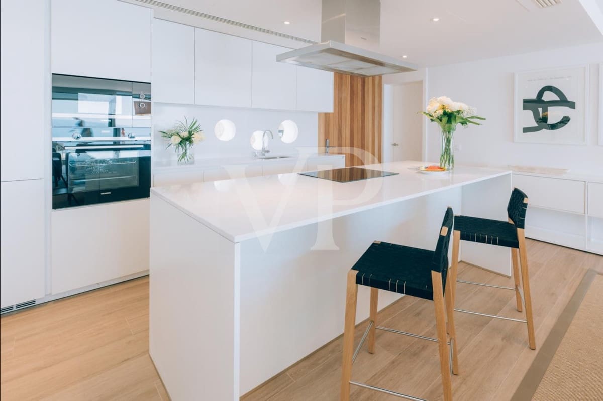 3 sypialnia Willa na sprzedaż w Guia de Isora z basenem - 2 100 000 € (Ref: 9403156)