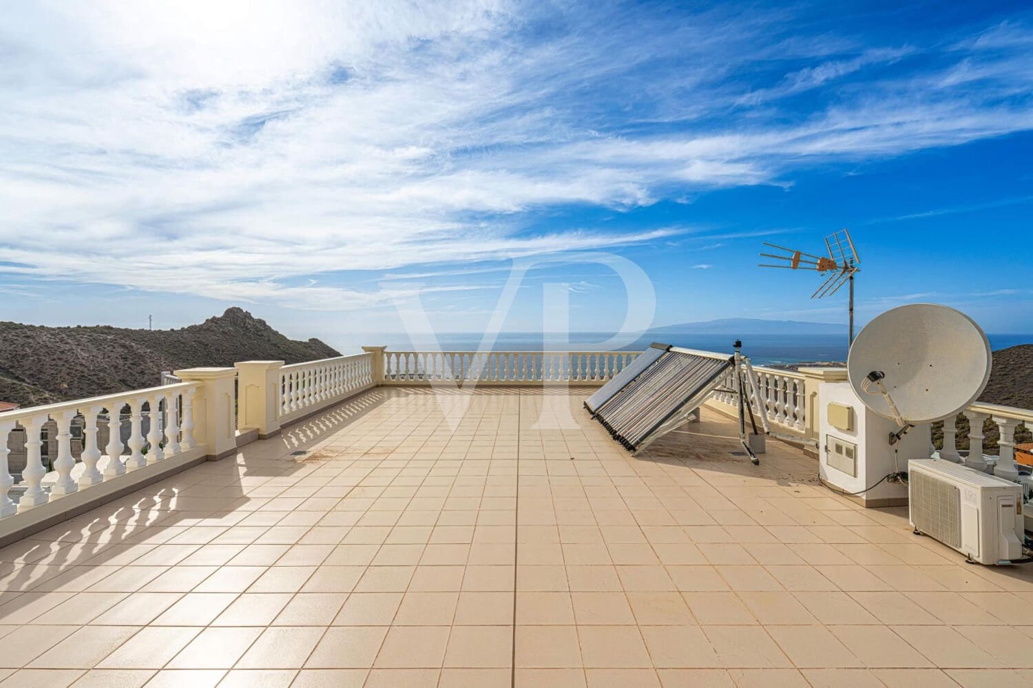 4 sypialnia Willa na sprzedaż w Roque del Conde z basenem - 1 299 000 € (Ref: 9470548)