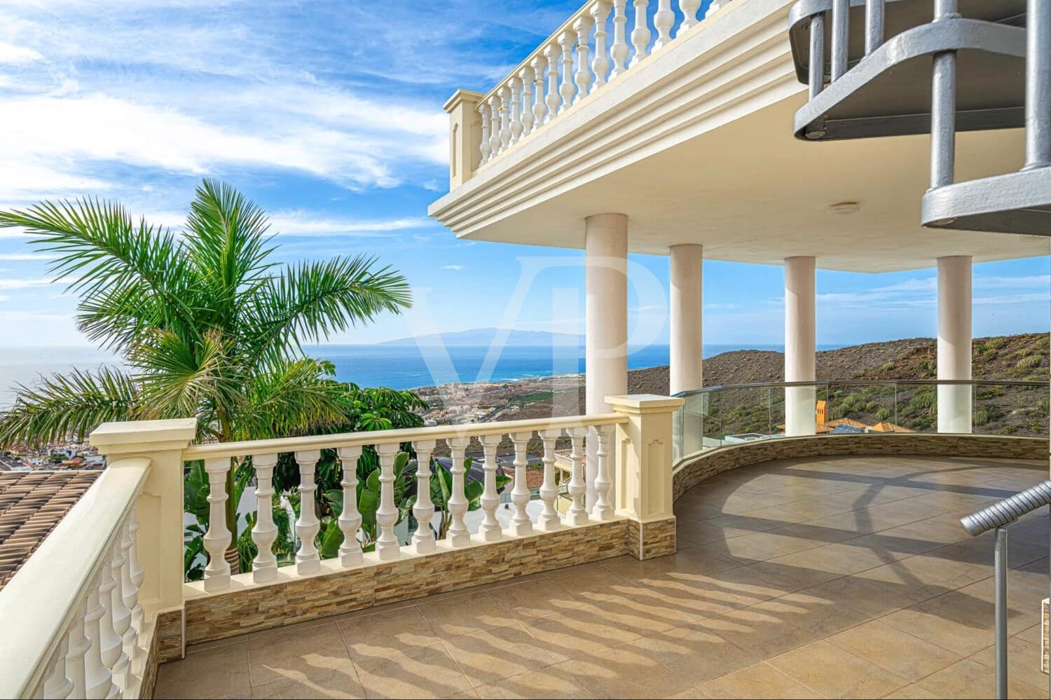 4 sypialnia Willa na sprzedaż w Roque del Conde z basenem - 1 299 000 € (Ref: 9470548)