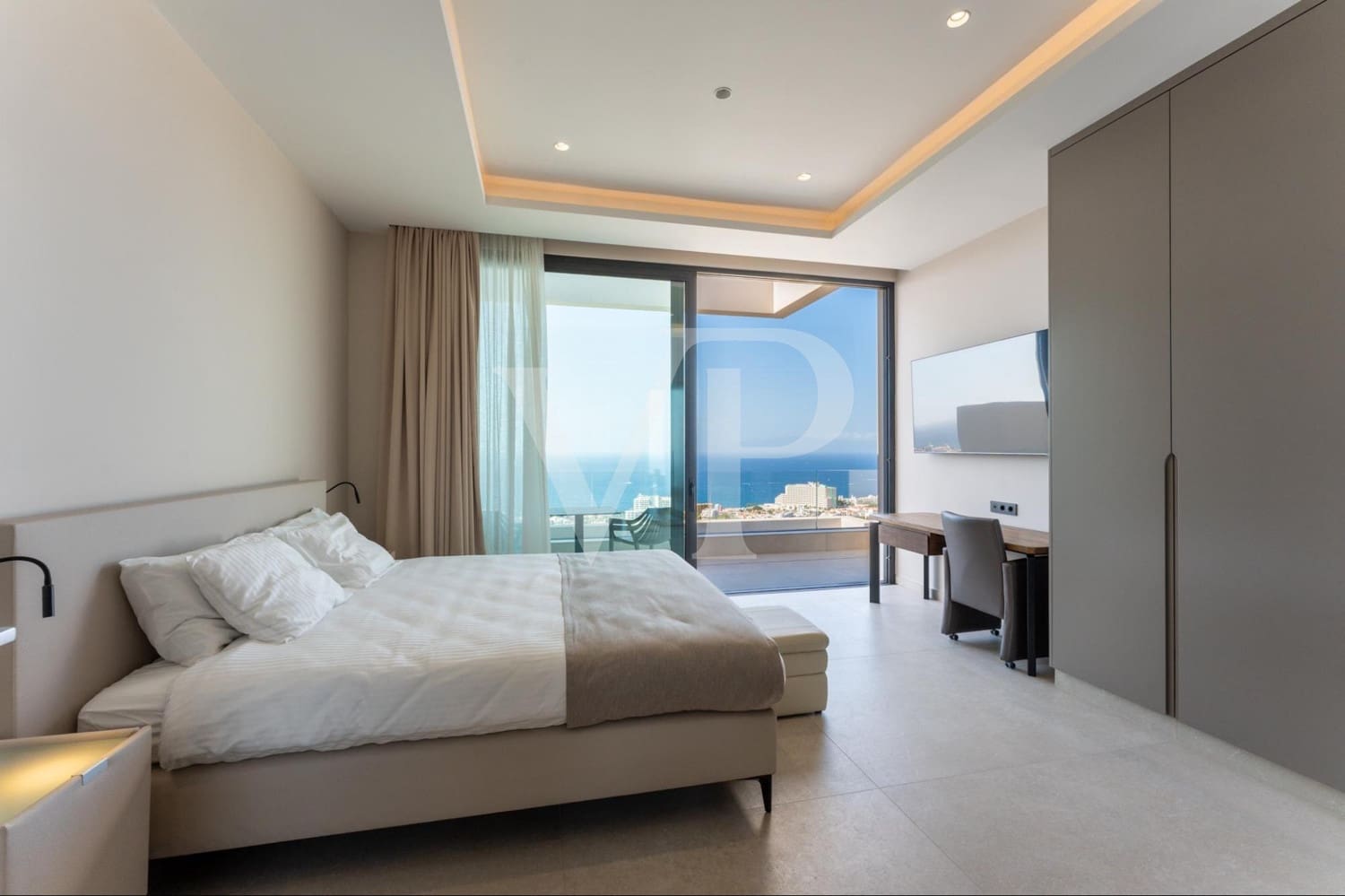 5 slaapkamer Huis te koop in Adeje met zwembad - € 5.900.000 (Ref: 9481938)