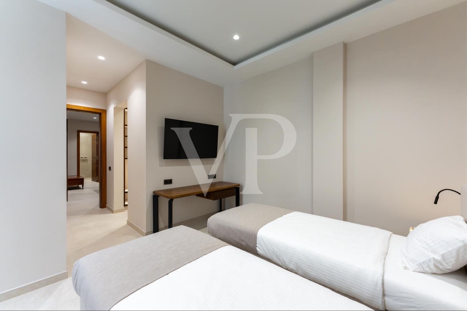 5 slaapkamer Huis te koop in Adeje met zwembad - € 5.900.000 (Ref: 9481938)