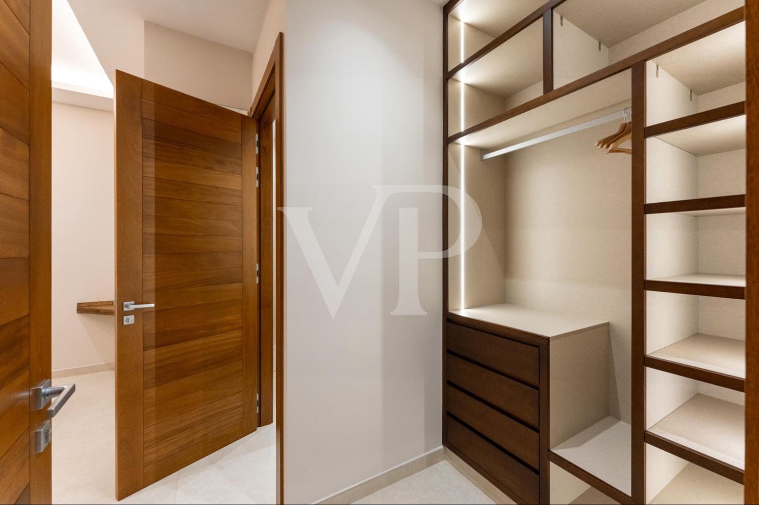 5 slaapkamer Huis te koop in Adeje met zwembad - € 5.900.000 (Ref: 9481938)