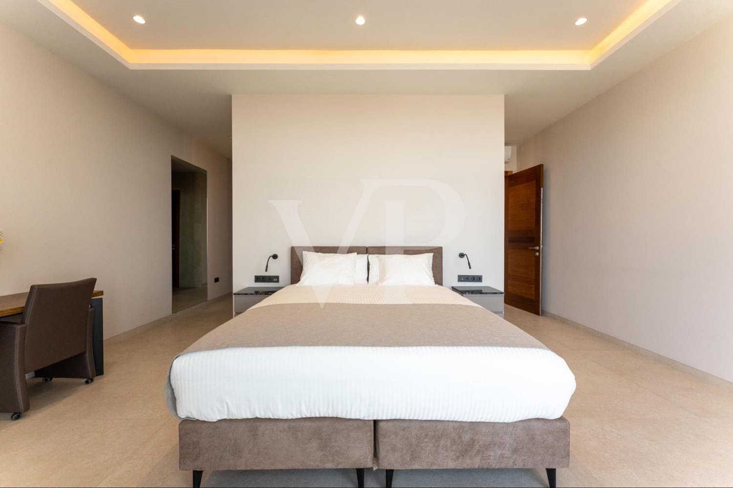 5 slaapkamer Huis te koop in Adeje met zwembad - € 5.900.000 (Ref: 9481938)