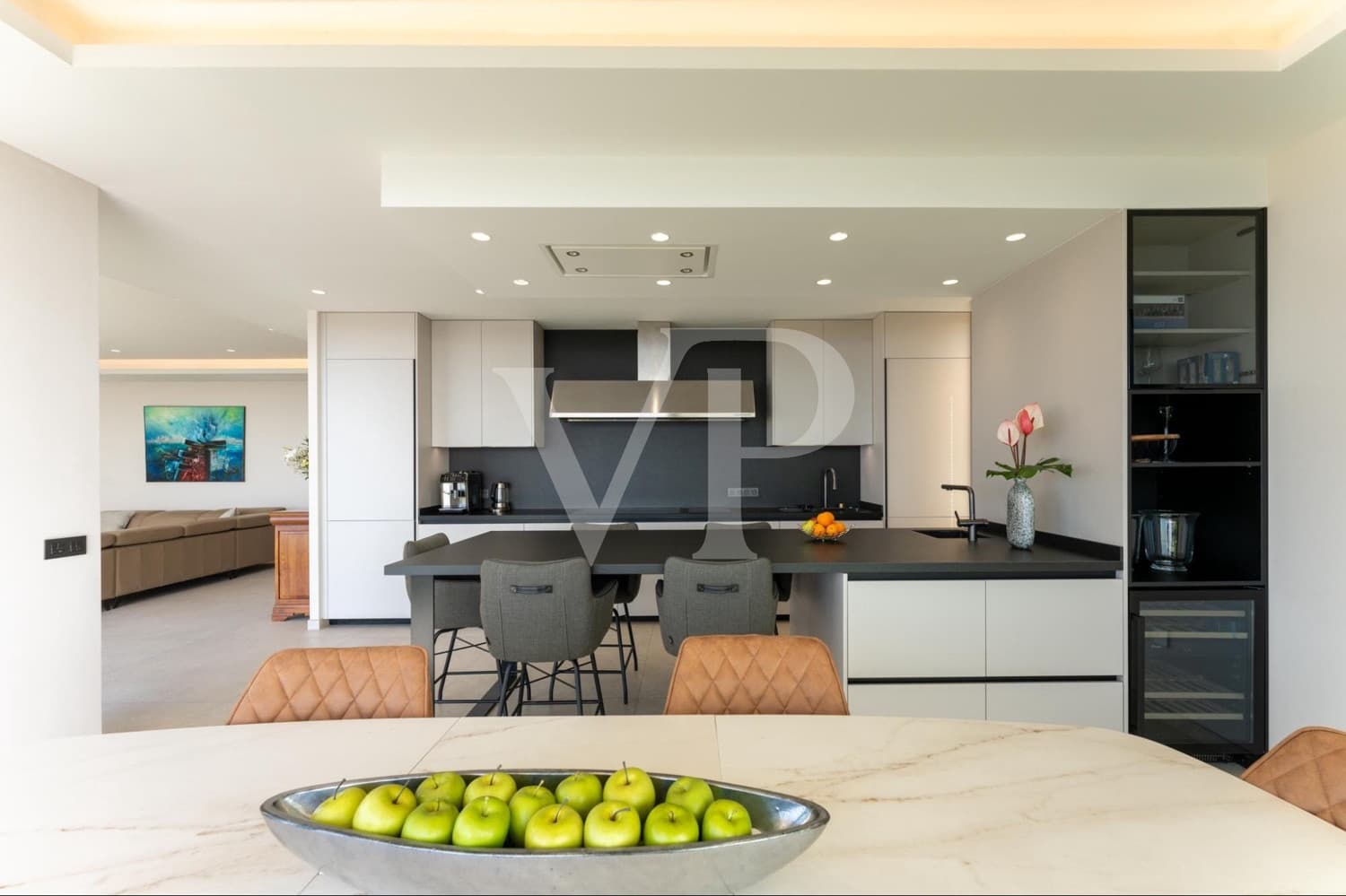 3 slaapkamer Huis te koop in Adeje met zwembad - € 5.900.000 (Ref: 9481939)