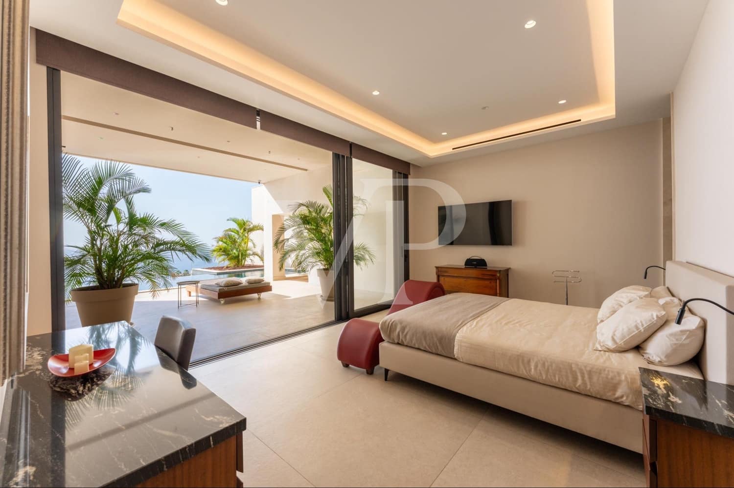 3 slaapkamer Huis te koop in Adeje met zwembad - € 5.900.000 (Ref: 9481939)