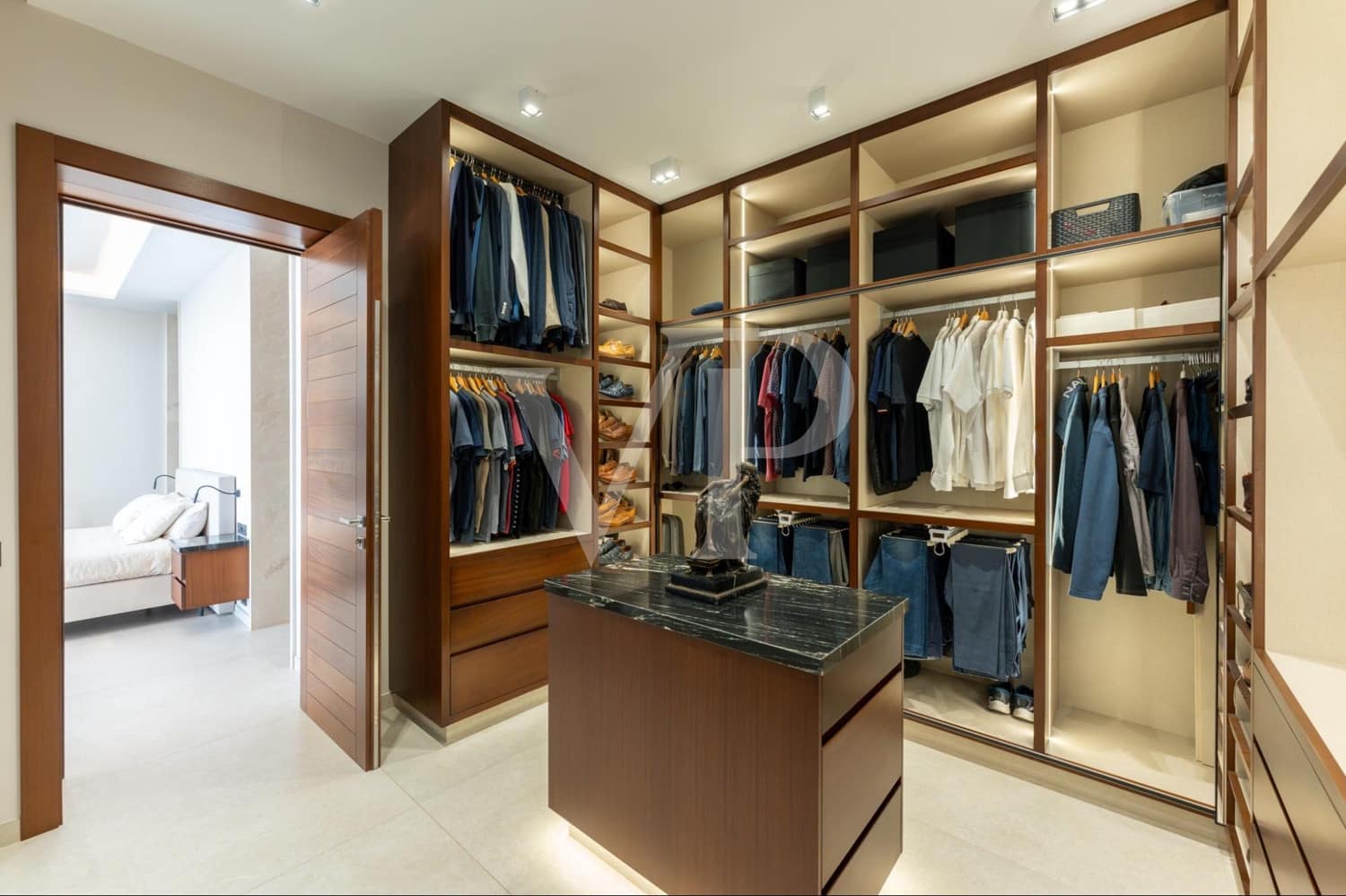 3 slaapkamer Huis te koop in Adeje met zwembad - € 5.900.000 (Ref: 9481939)