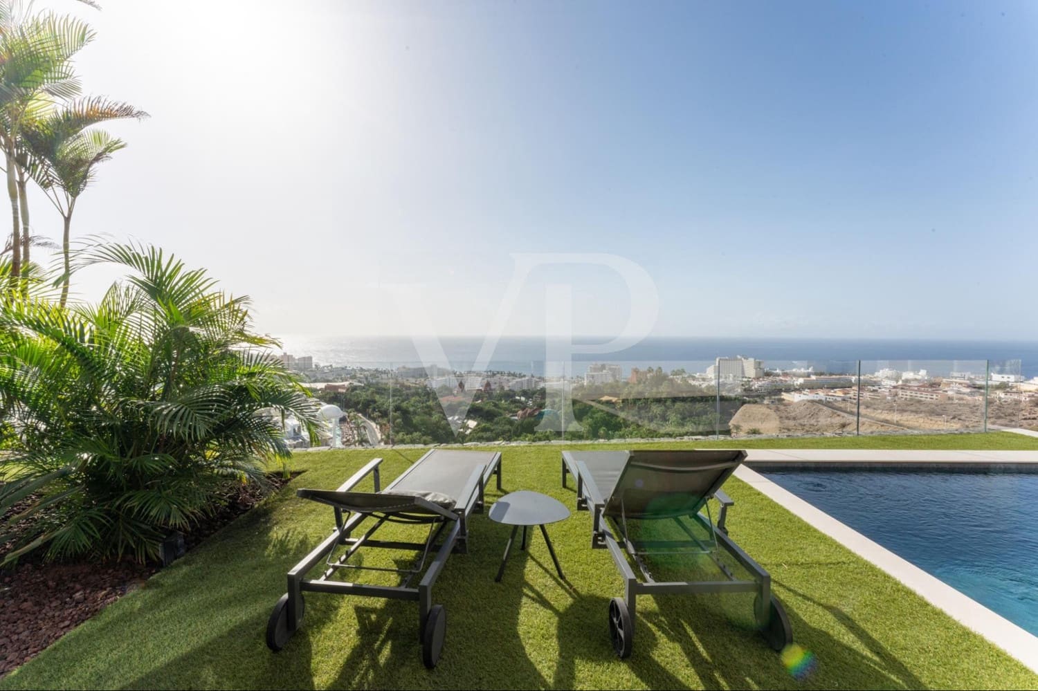 3 slaapkamer Huis te koop in Adeje met zwembad - € 5.900.000 (Ref: 9481939)