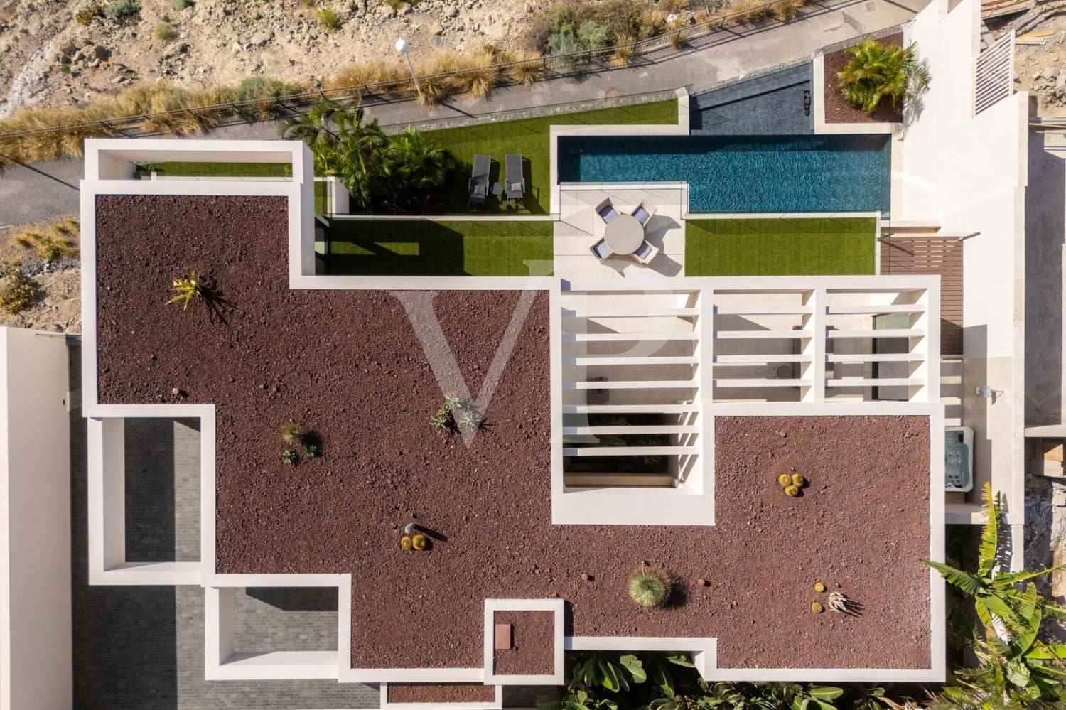 3 slaapkamer Huis te koop in Adeje met zwembad - € 5.900.000 (Ref: 9481939)