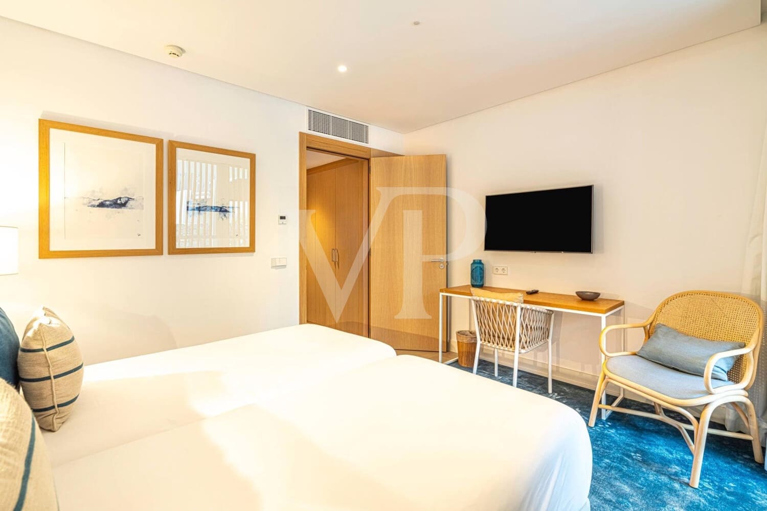 2 bedroom Flat for sale in Guia de Isora with pool - € 1,175,000 (Ref: 9526197)