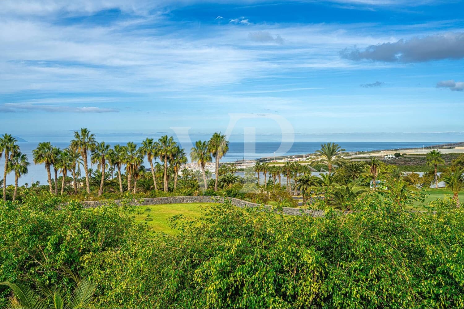 2 bedroom Flat for sale in Guia de Isora with pool - € 1,175,000 (Ref: 9526197)