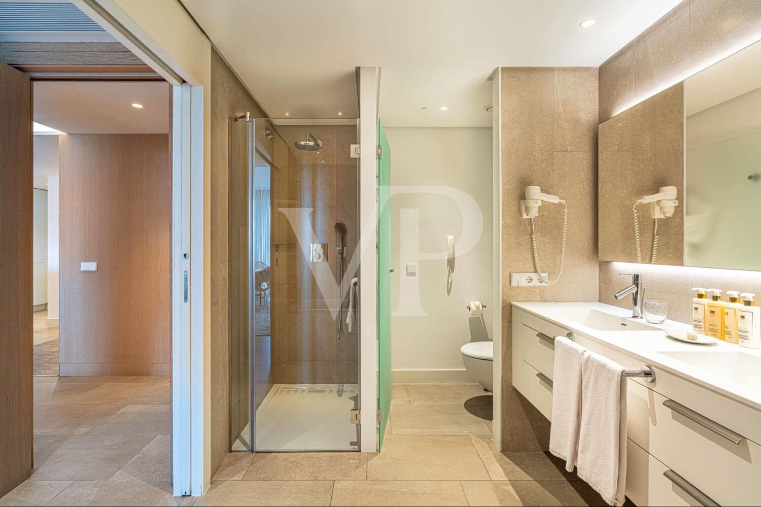 2 bedroom Flat for sale in Guia de Isora with pool - € 1,175,000 (Ref: 9526197)