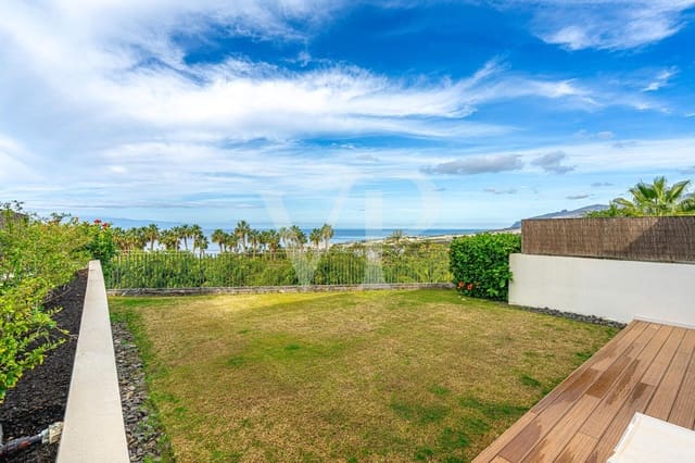 2 chambre Appartement à vendre à Guía de Isora avec piscine - 1 175 000 € (Ref: 9526197)