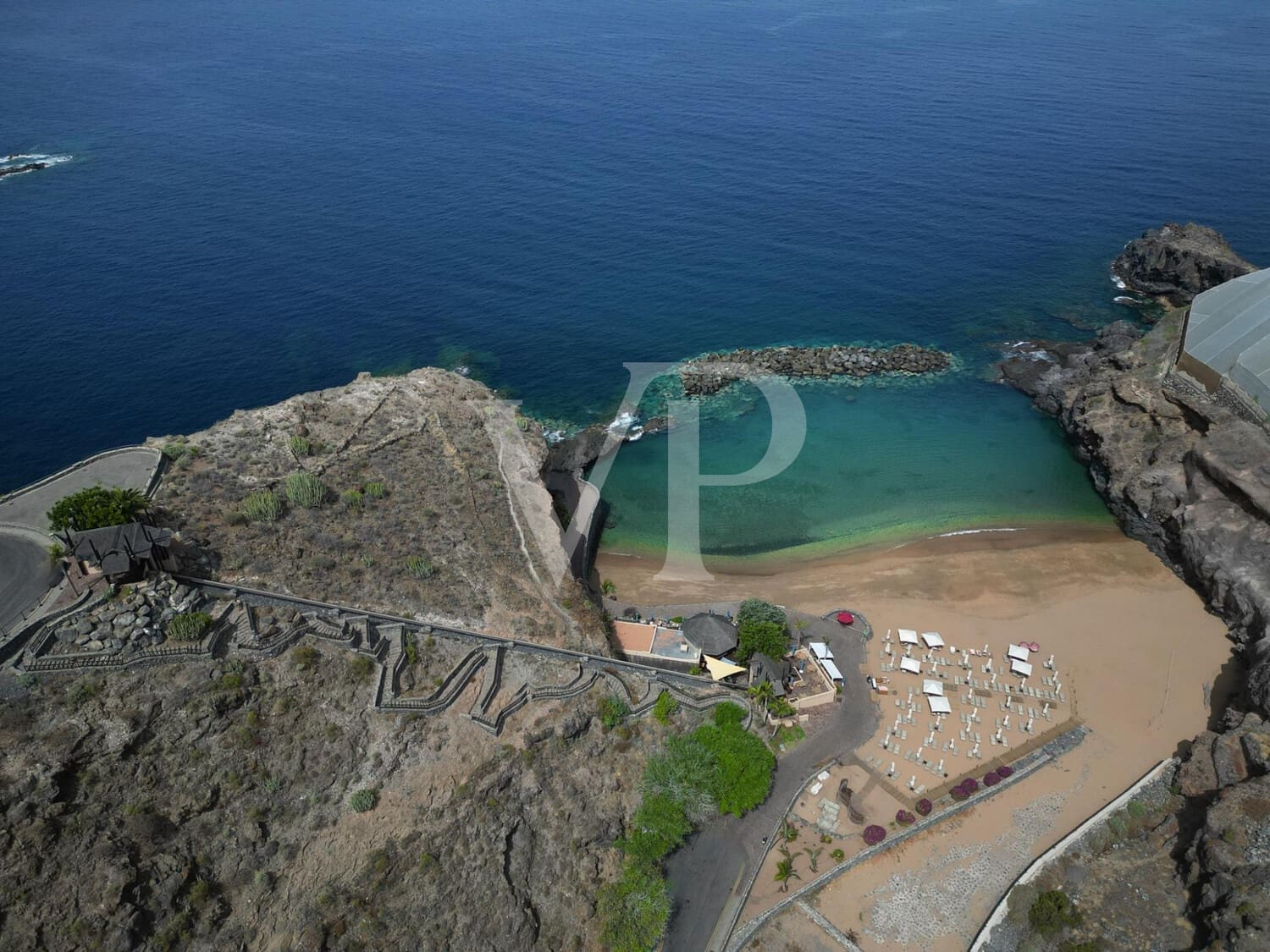 2 bedroom Flat for sale in Guia de Isora with pool - € 1,175,000 (Ref: 9526197)