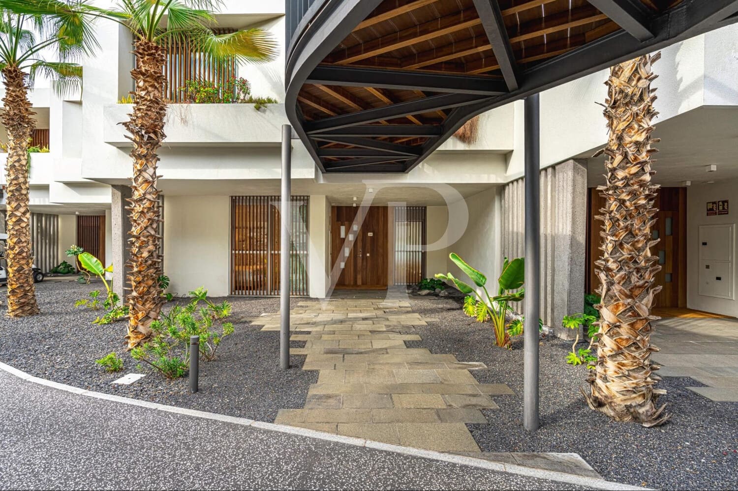 2 bedroom Flat for sale in Guia de Isora with pool - € 1,175,000 (Ref: 9526197)