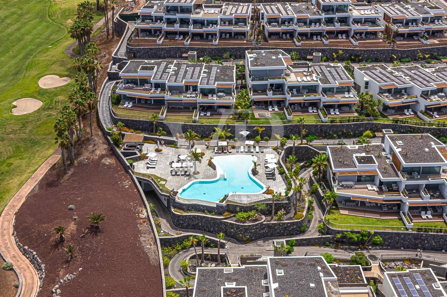 2 bedroom Flat for sale in Guia de Isora with pool - € 1,175,000 (Ref: 9526197)