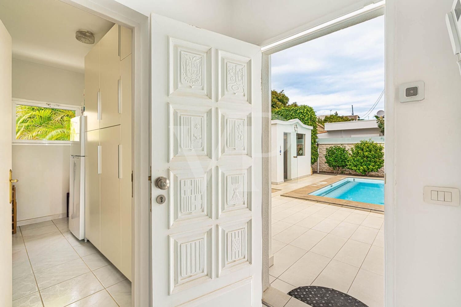 3 bedroom Townhouse for sale in Valle de San Lorenzo with pool - € 1,200,000 (Ref: 9530065)