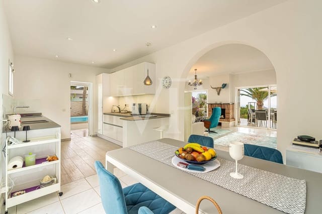 3 soveværelse Byhus til salg i Valle de San Lorenzo, Arona med swimmingpool - € 1.200.000 (Ref: 9530065)