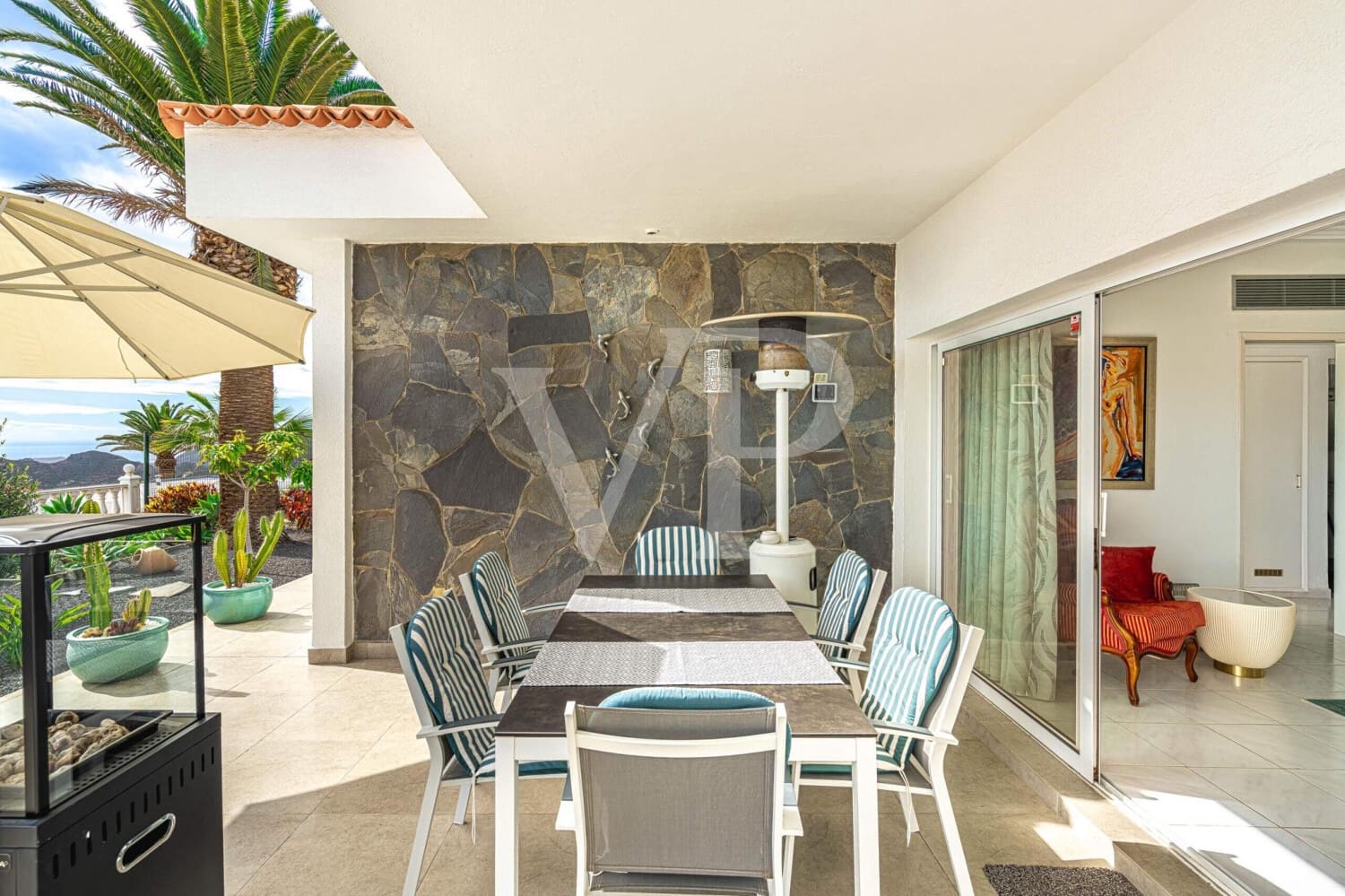 3 bedroom Townhouse for sale in Valle de San Lorenzo with pool - € 1,200,000 (Ref: 9530065)