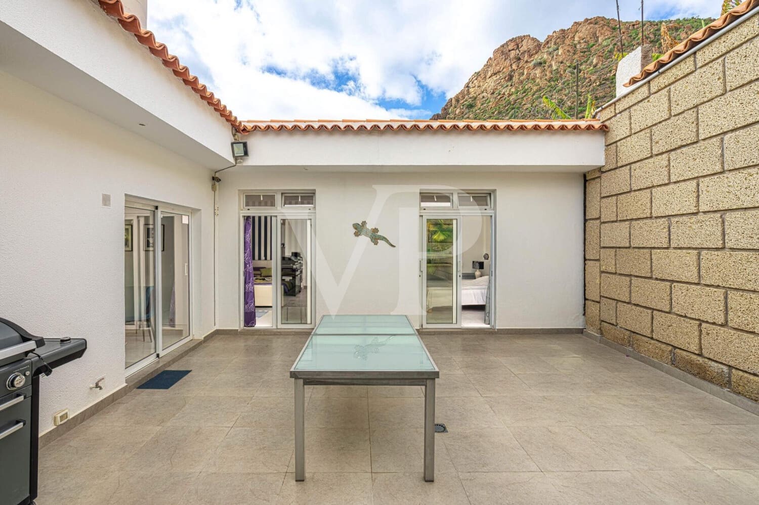 3 bedroom Townhouse for sale in Valle de San Lorenzo with pool - € 1,200,000 (Ref: 9530065)