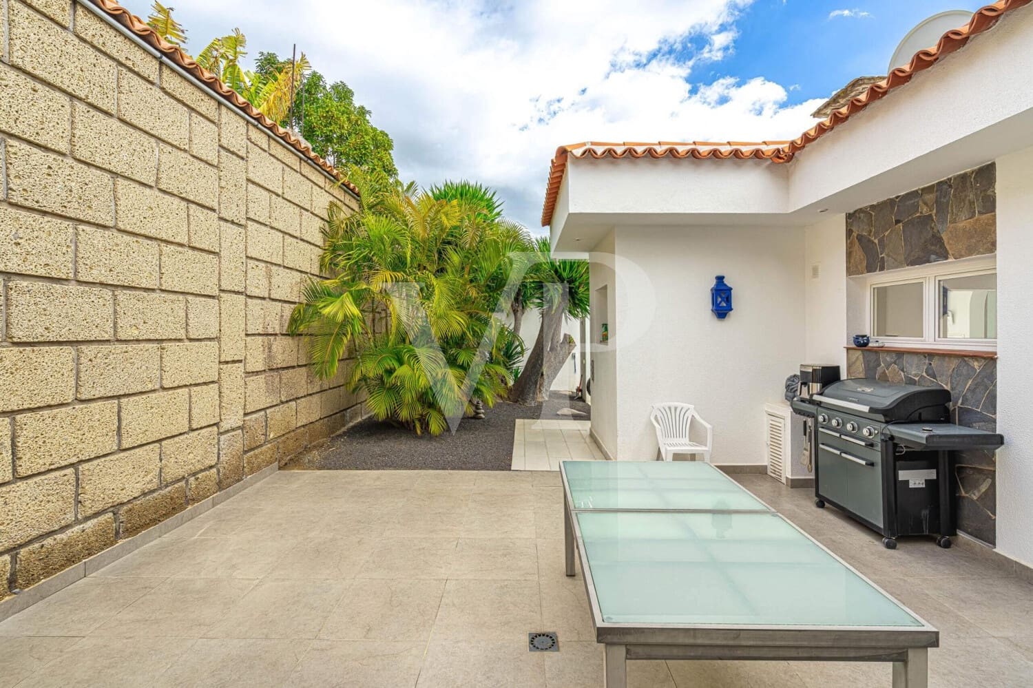 3 bedroom Townhouse for sale in Valle de San Lorenzo with pool - € 1,200,000 (Ref: 9530065)