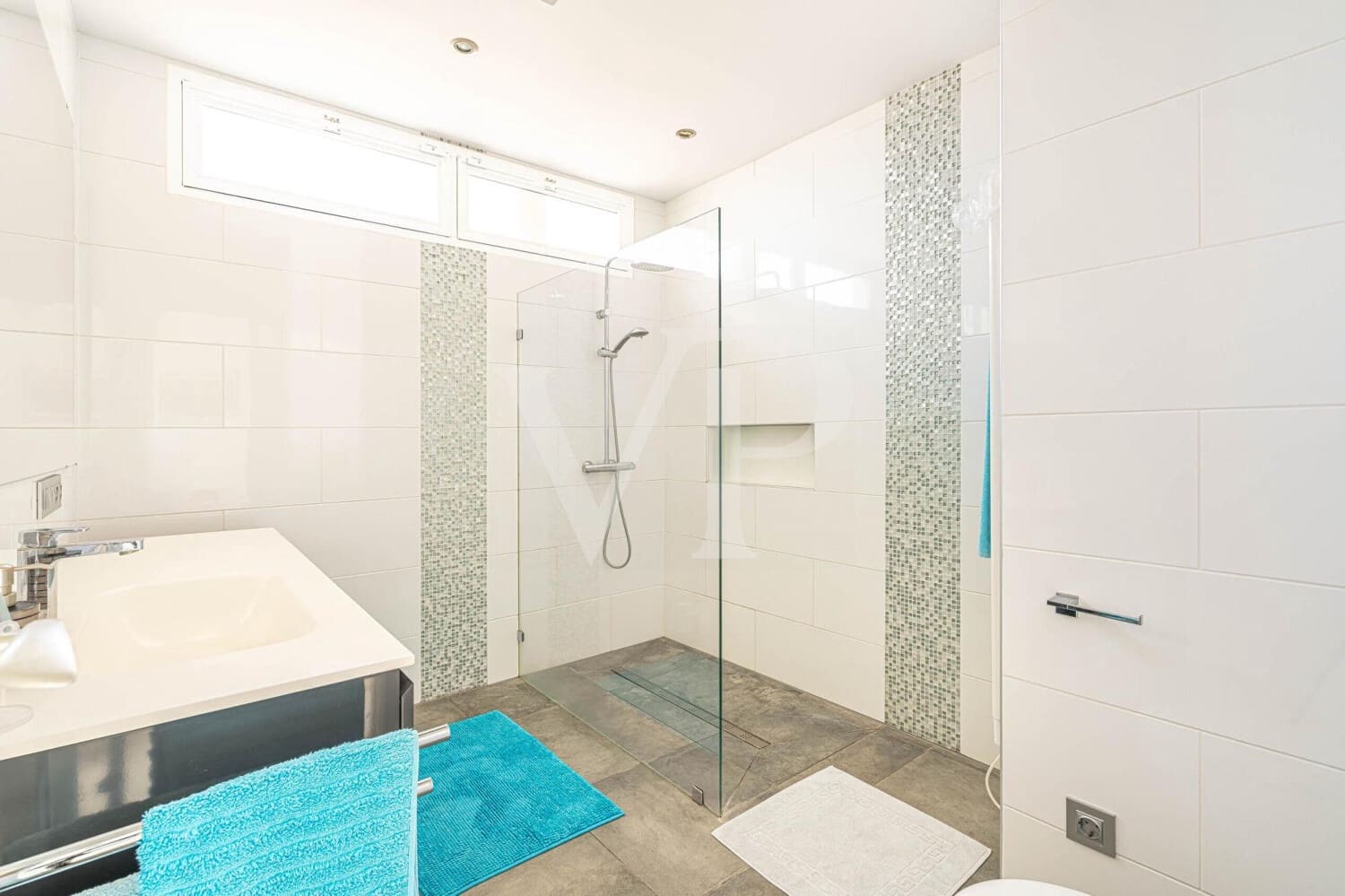 3 bedroom Townhouse for sale in Valle de San Lorenzo with pool - € 1,200,000 (Ref: 9530065)