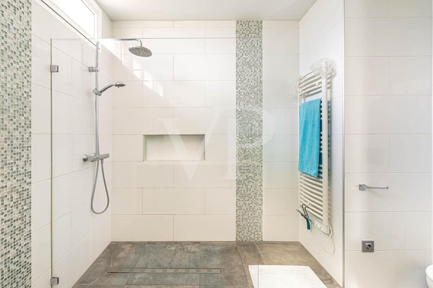 3 bedroom Townhouse for sale in Valle de San Lorenzo with pool - € 1,200,000 (Ref: 9530065)