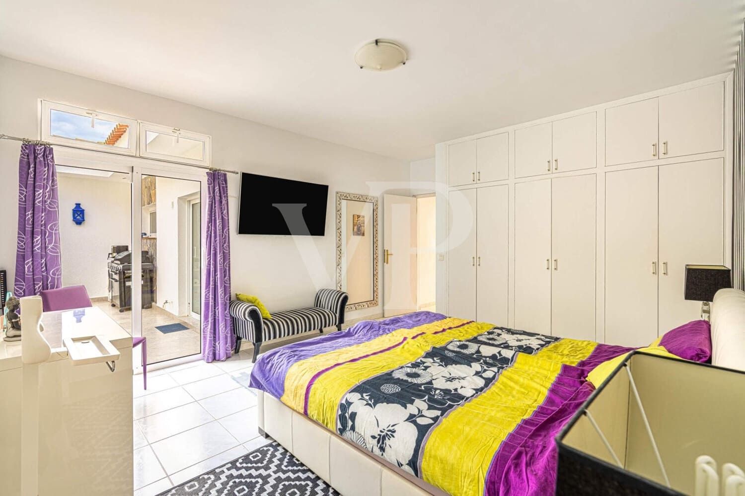 3 bedroom Townhouse for sale in Valle de San Lorenzo with pool - € 1,200,000 (Ref: 9530065)