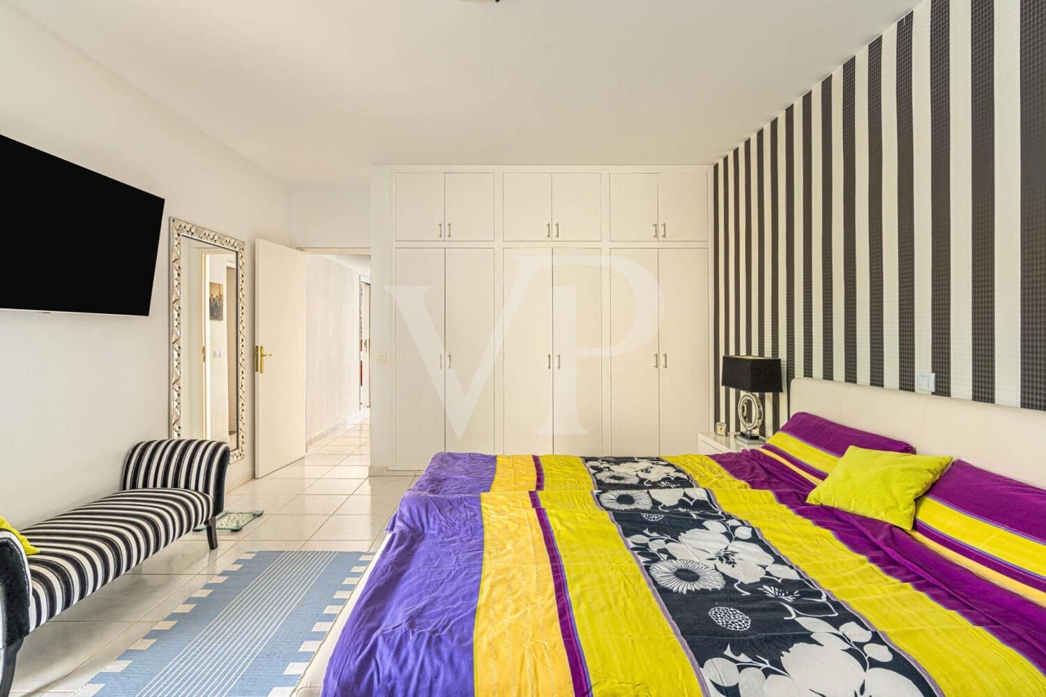 3 bedroom Townhouse for sale in Valle de San Lorenzo with pool - € 1,200,000 (Ref: 9530065)