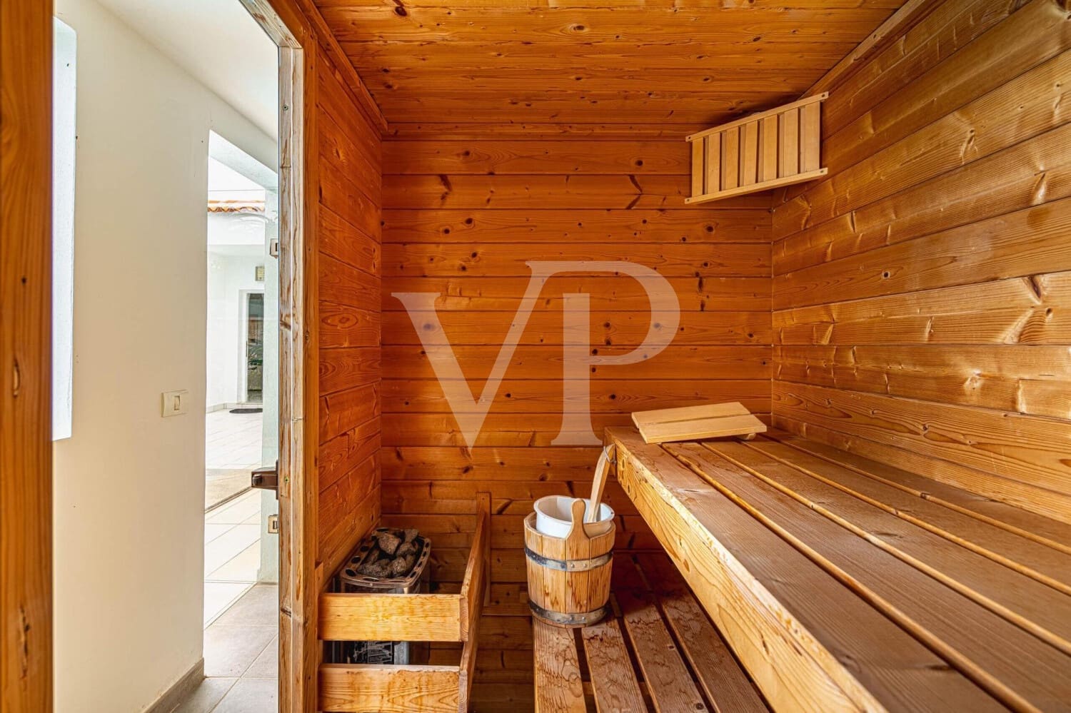 3 bedroom Townhouse for sale in Valle de San Lorenzo with pool - € 1,200,000 (Ref: 9530065)