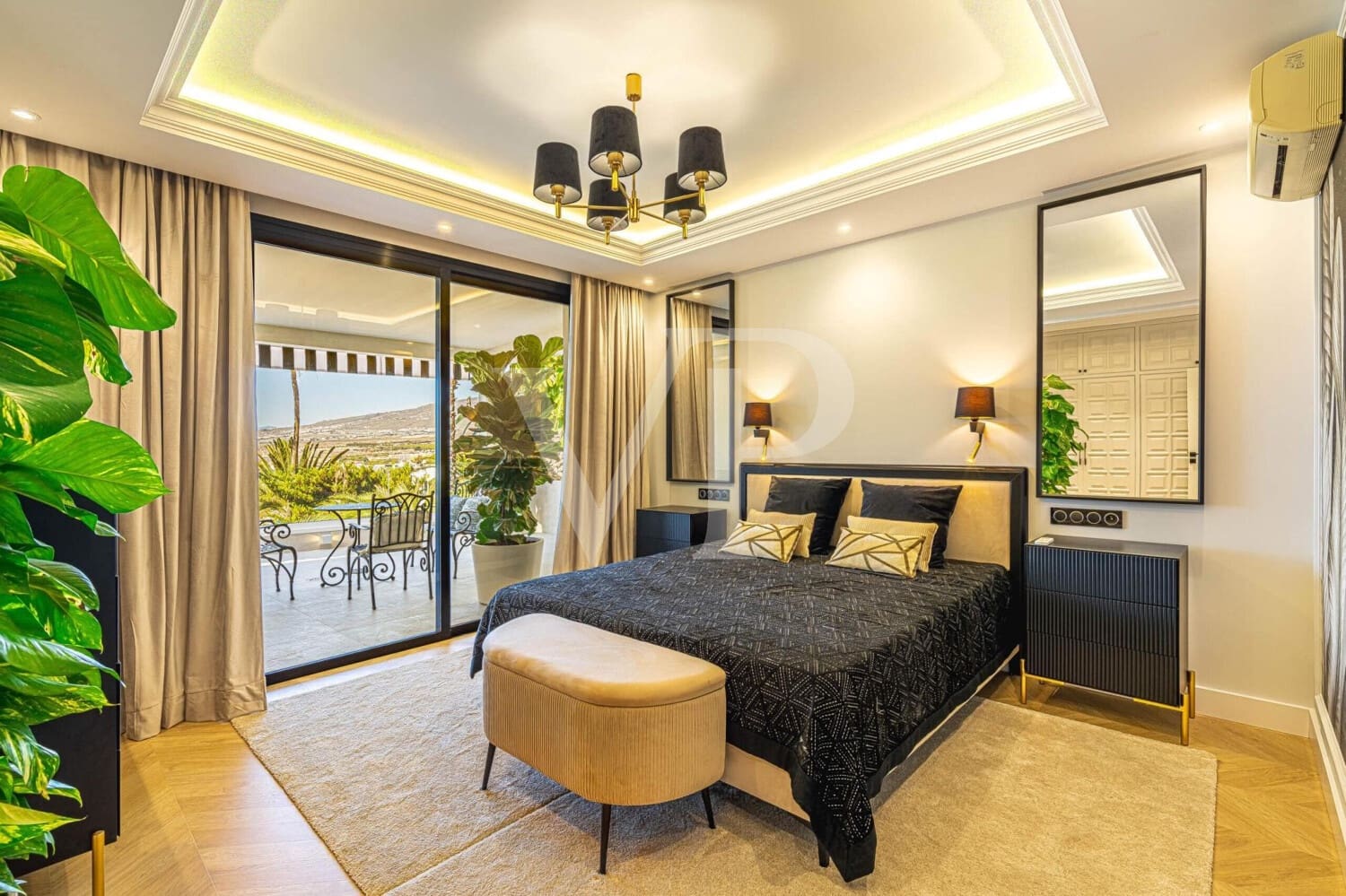 4 soverom Villa til salgs i Costa Adeje med svømmebasseng - € 2 600 000 (Ref: 9540842)