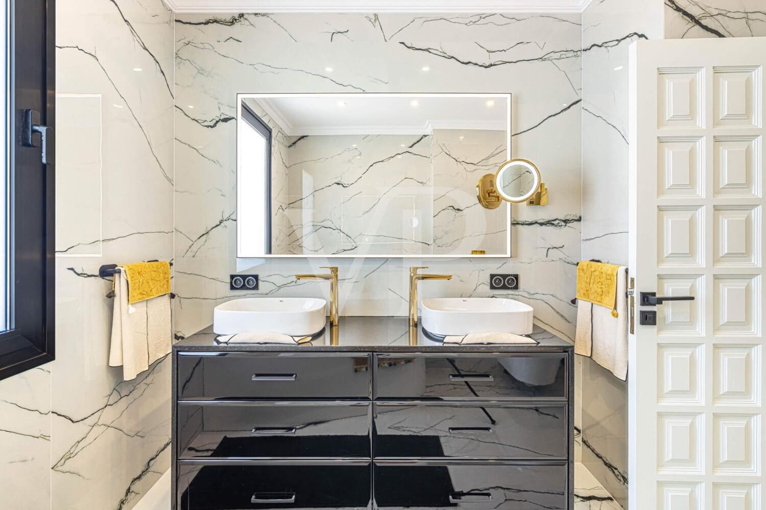 4 soverom Villa til salgs i Costa Adeje med svømmebasseng - € 2 600 000 (Ref: 9540842)