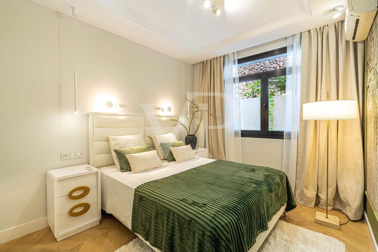 4 soverom Villa til salgs i Costa Adeje med svømmebasseng - € 2 600 000 (Ref: 9540842)