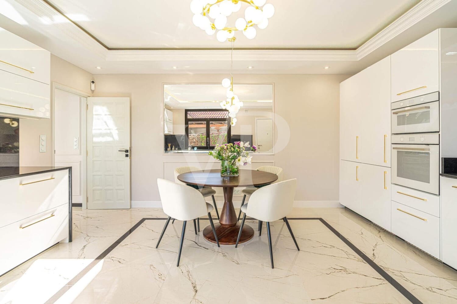 4 soverom Villa til salgs i Costa Adeje med svømmebasseng - € 2 600 000 (Ref: 9540842)