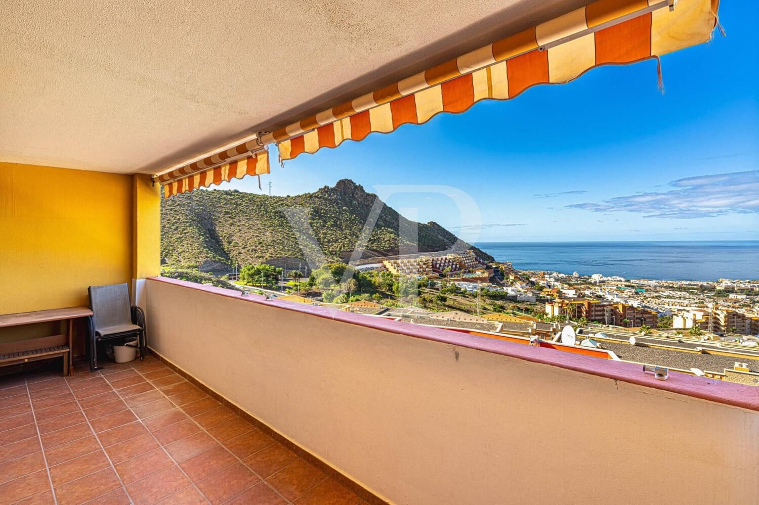 2 Zimmer Wohnung zu verkaufen in Costa Adeje mit Pool - 320.000 € (Ref: 9547759)
