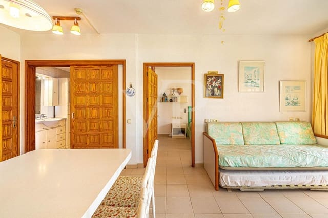 1 soverom Leilighet til salgs i Los Cristianos, Arona med svømmebasseng - € 229 000 (Ref: 9568083)