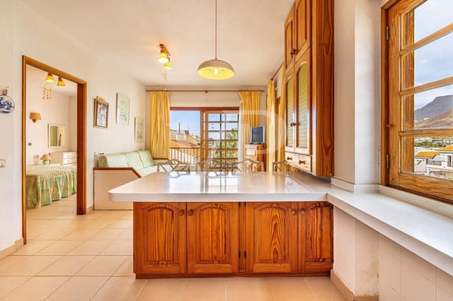 1 soverom Leilighet til salgs i Los Cristianos, Arona med svømmebasseng - € 229 000 (Ref: 9568083)