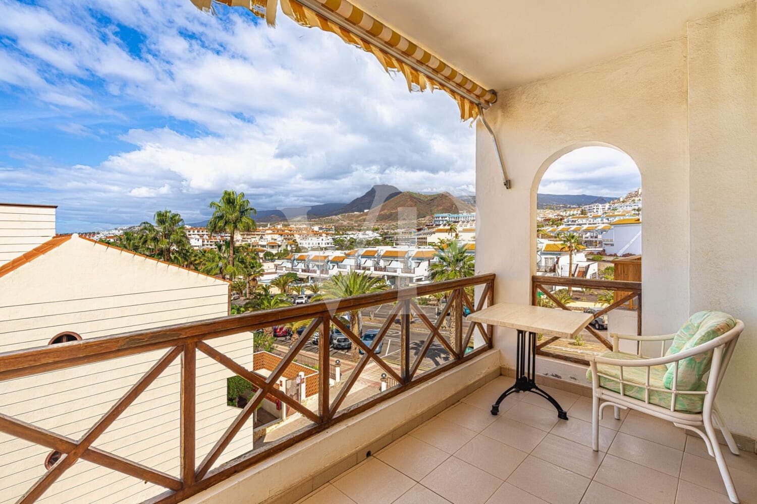 1 sovrum Lägenhet till salu i Los Cristianos med pool - 189 000 € (Ref: 9568084)