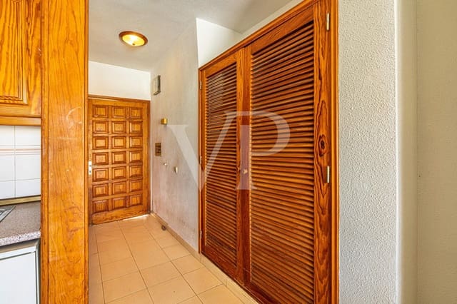 1 Zimmer Wohnung zu verkaufen in Los Cristianos, Arona mit Pool - 189.000 € (Ref: 9568084)