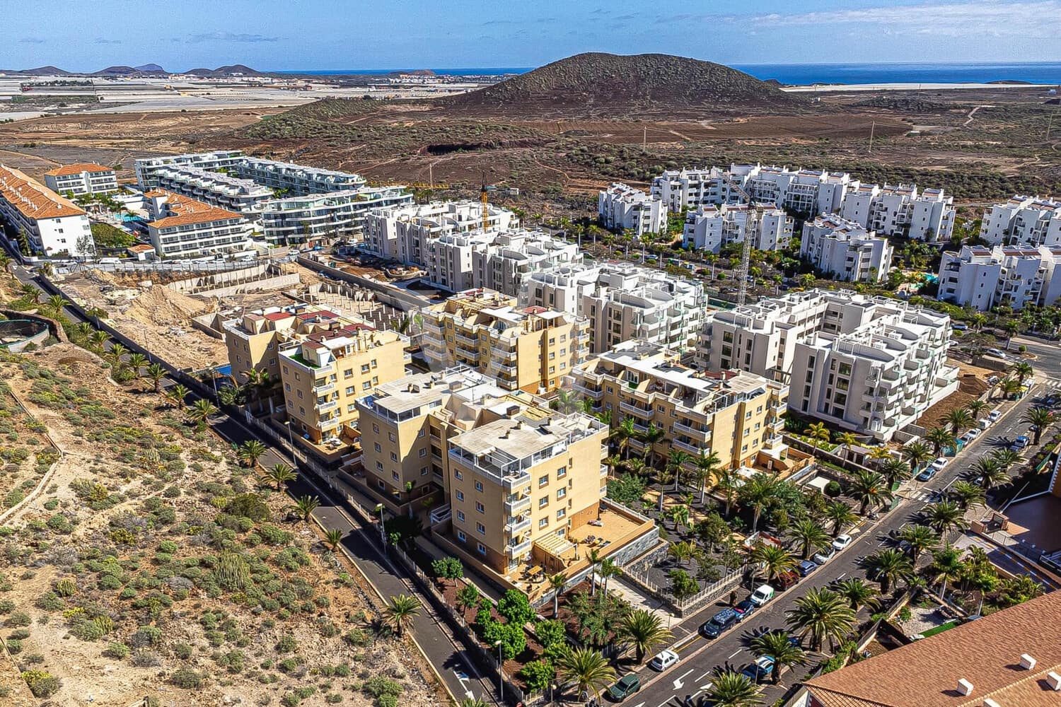 2 bedroom Flat for sale in Palm-Mar - € 364,000 (Ref: 9581653)