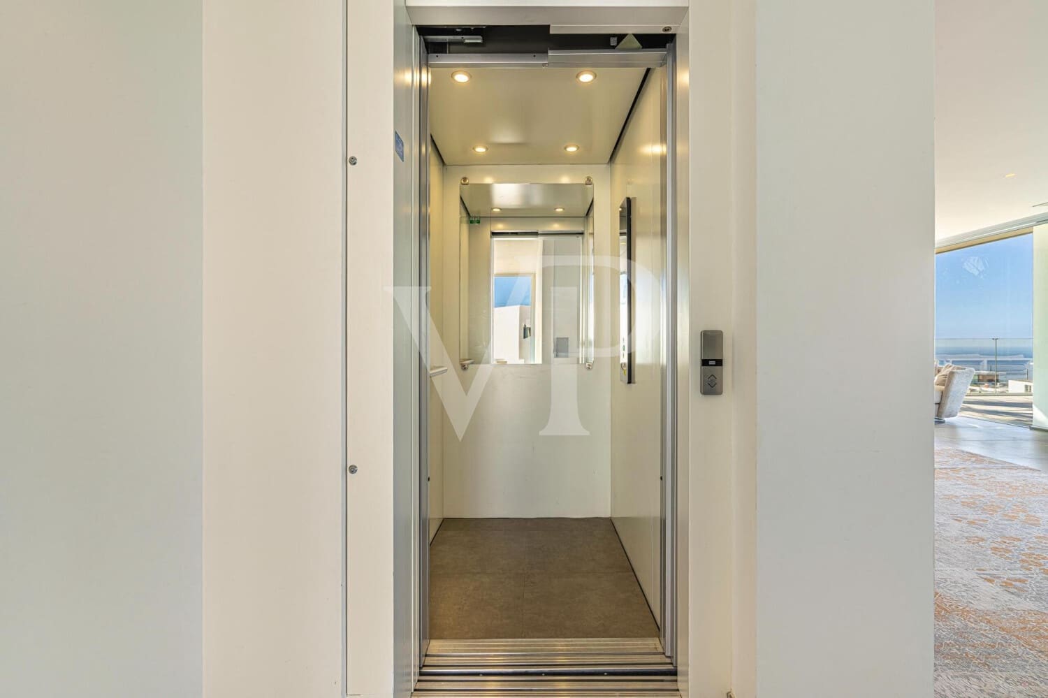 5 bedroom Villa for sale in Guia de Isora with pool - € 5,285,000 (Ref: 9590742)