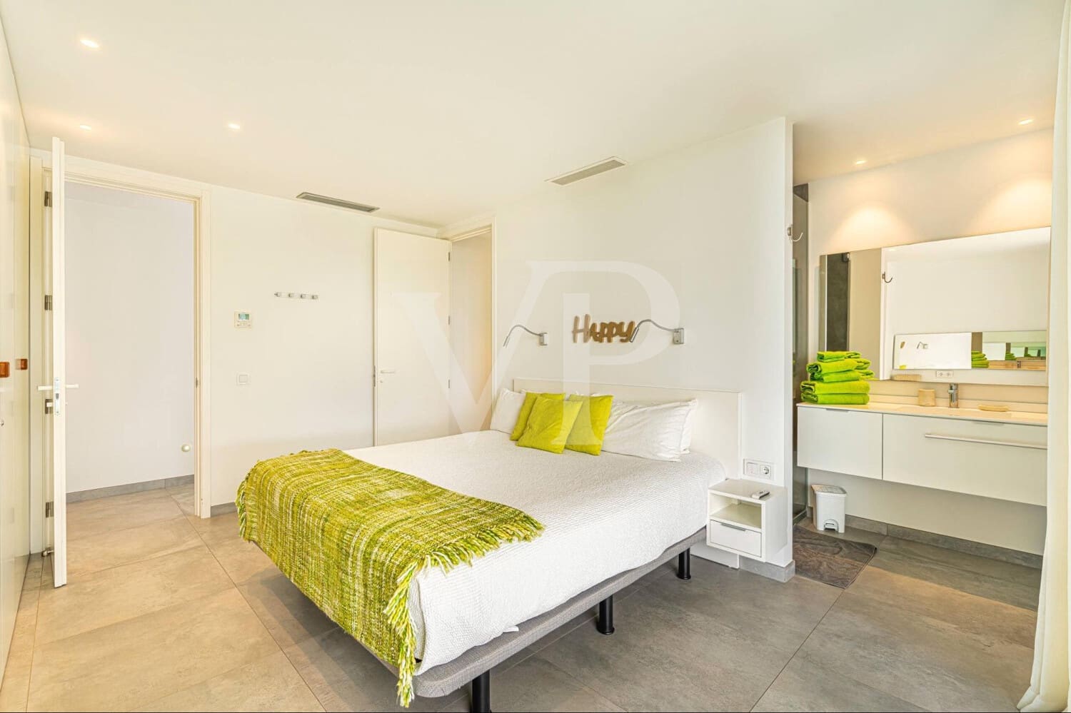 5 bedroom Villa for sale in Guia de Isora with pool - € 5,285,000 (Ref: 9590742)