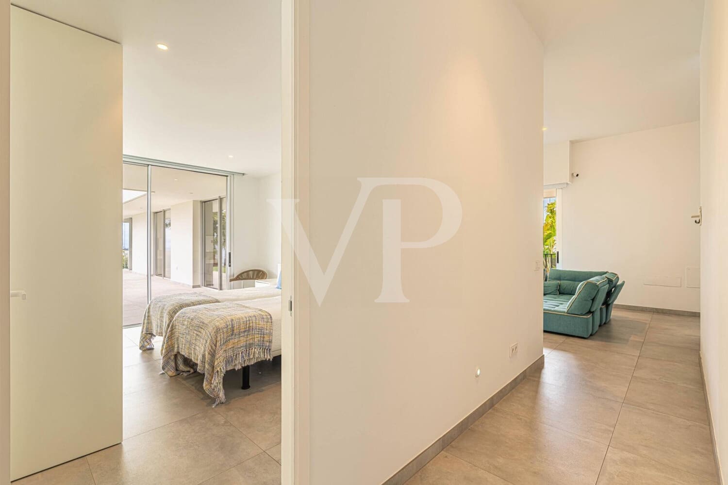 5 bedroom Villa for sale in Guia de Isora with pool - € 5,285,000 (Ref: 9590742)