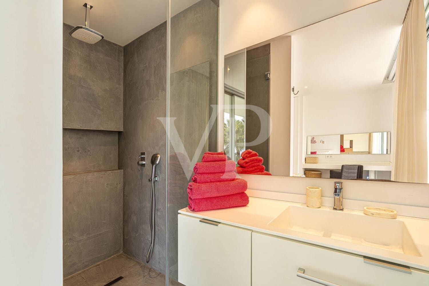 5 bedroom Villa for sale in Guia de Isora with pool - € 5,285,000 (Ref: 9590742)