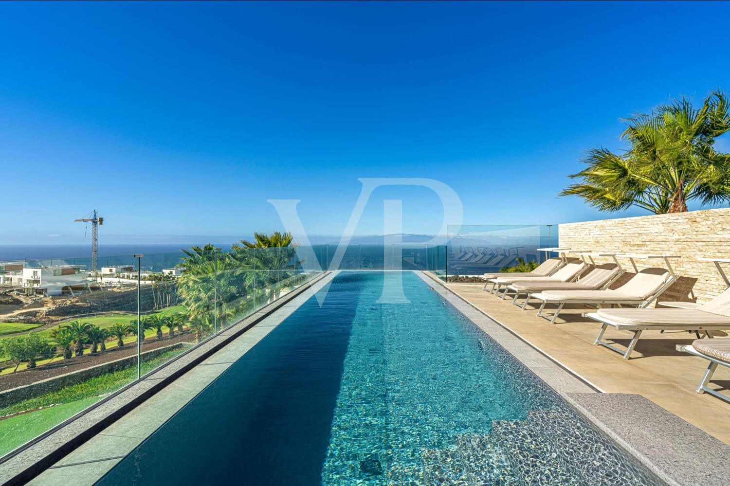 5 bedroom Villa for sale in Guia de Isora with pool - € 5,285,000 (Ref: 9590742)