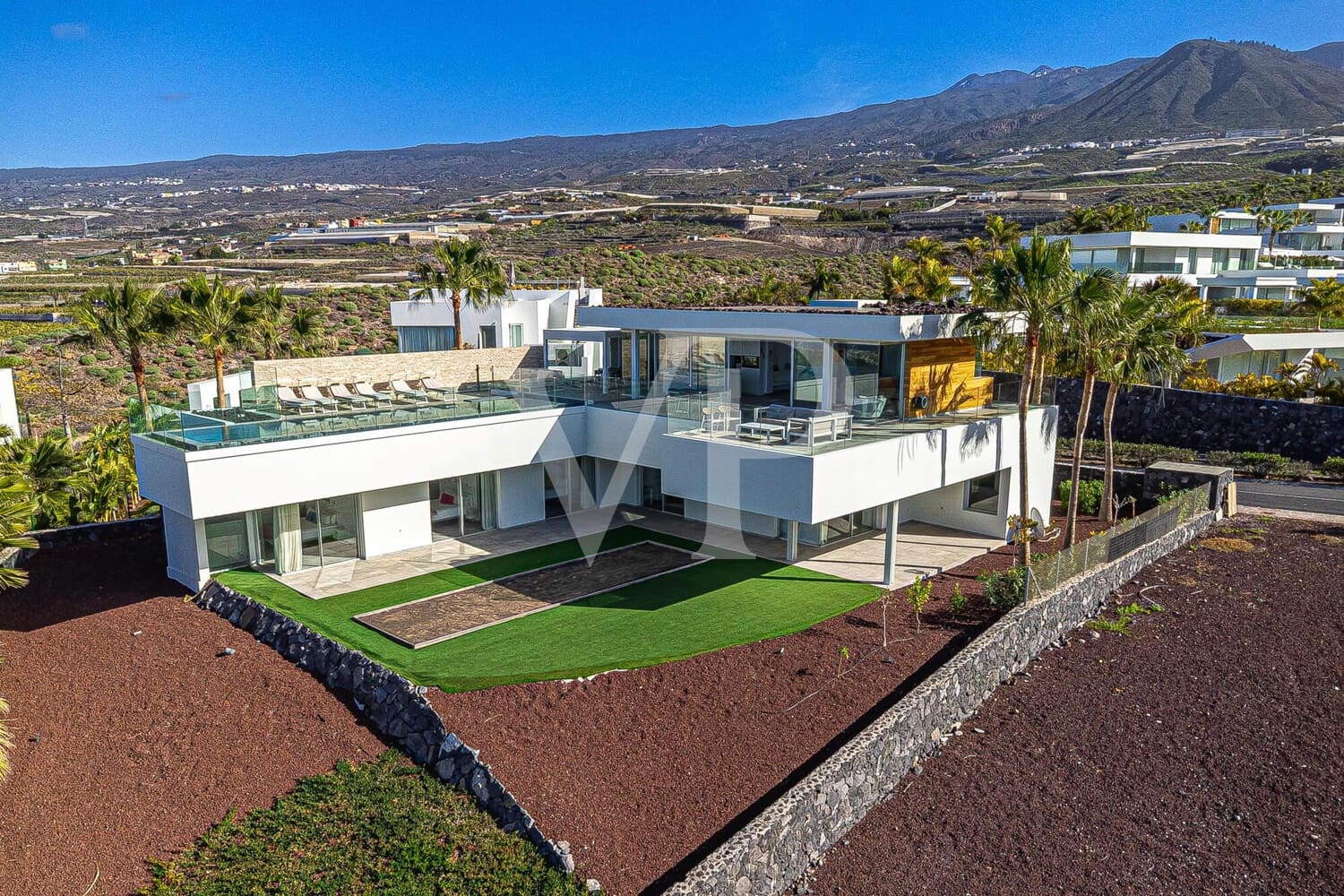 5 bedroom Villa for sale in Guia de Isora with pool - € 5,285,000 (Ref: 9590742)