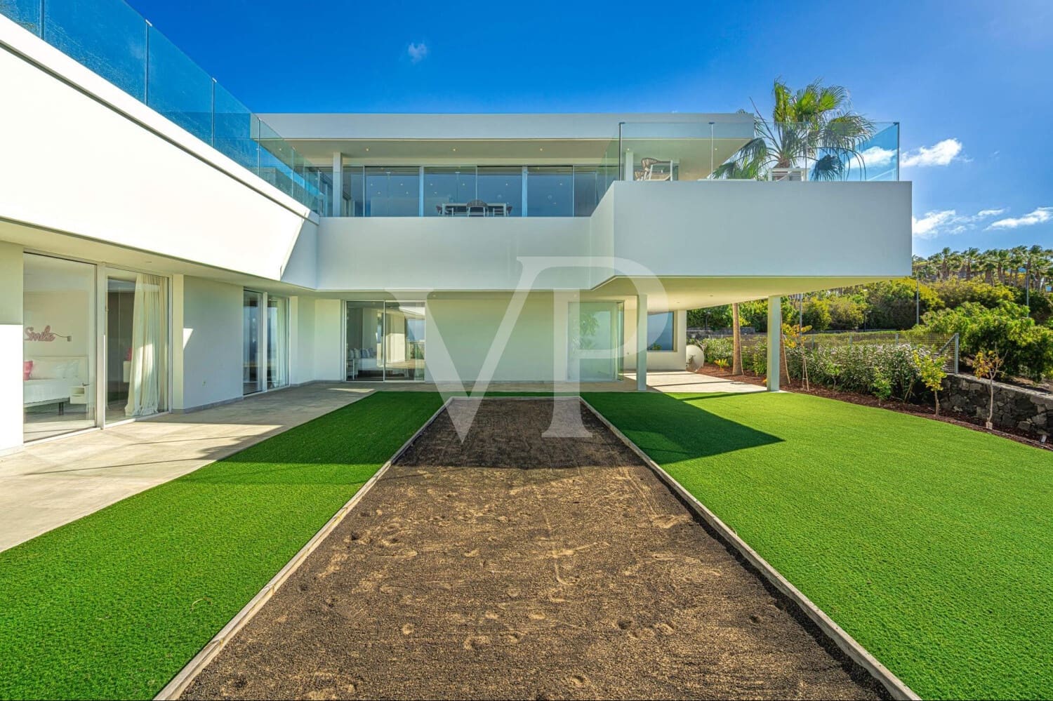 5 bedroom Villa for sale in Guia de Isora with pool - € 5,285,000 (Ref: 9590742)